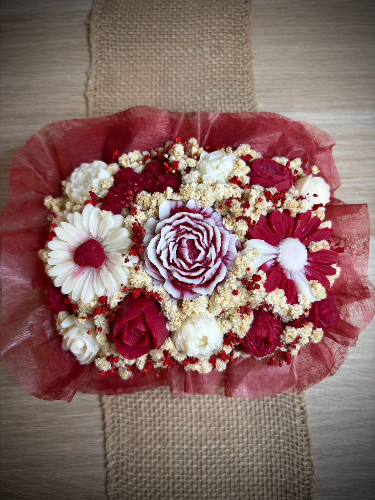 Bouquet de fondants Cœur de Vanille rouge et blanc – vue de dessus – Flamme & parfums