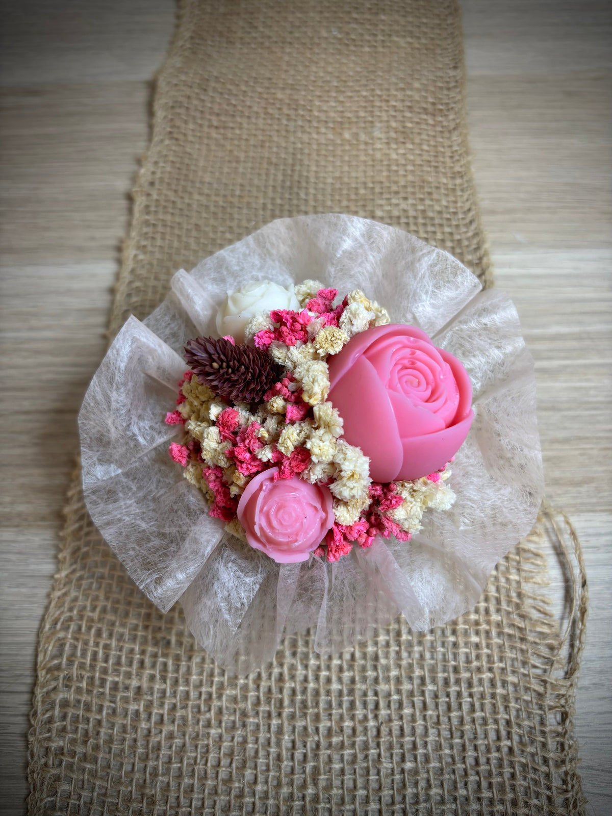 Bouquet de fondants Rose Vanillée rose et blanc vue de côté Flamme & parfums